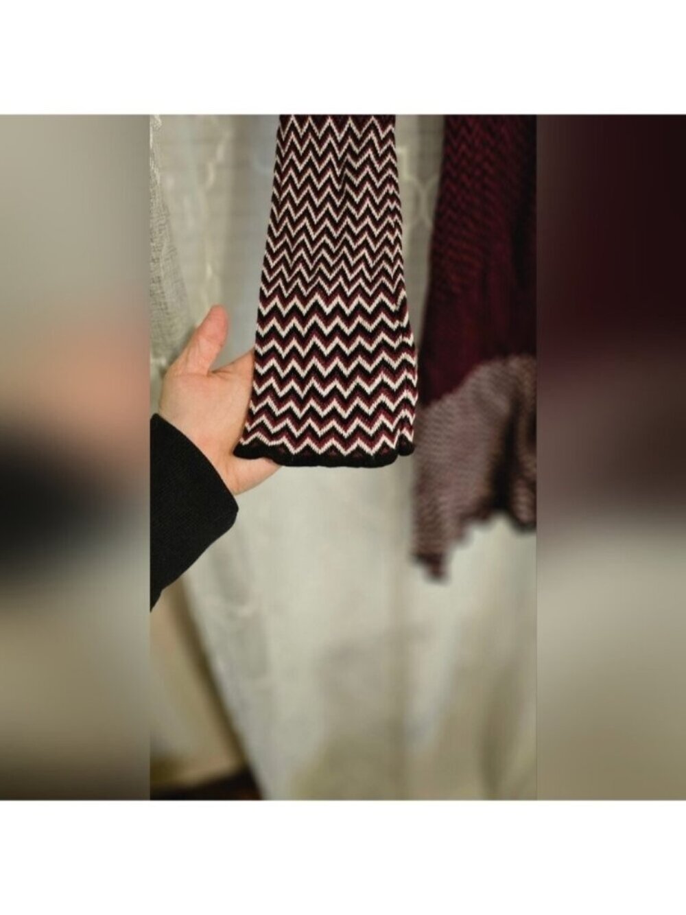 Elegant Zigzag Patterned Dress - Maroon and White - Picture 2 of 4
